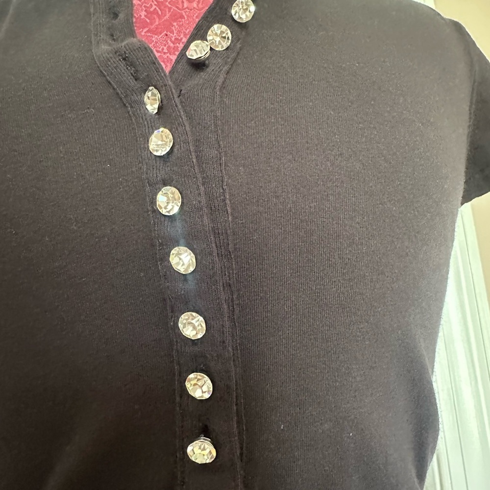 Twotwentytwo Black rhinestone button Women's T-shirt - Picture 5 of 7